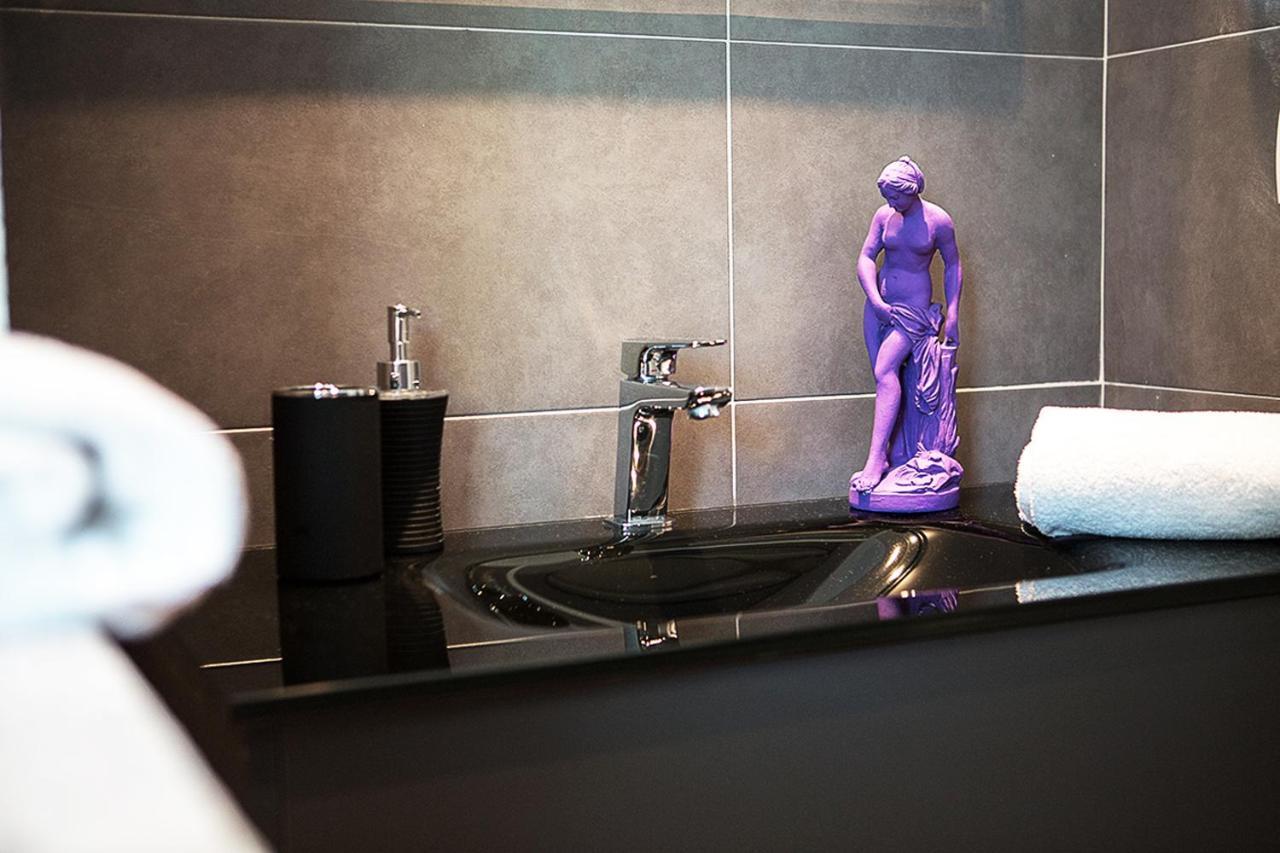 Milizie 76 Gallery Rome Bagian luar foto